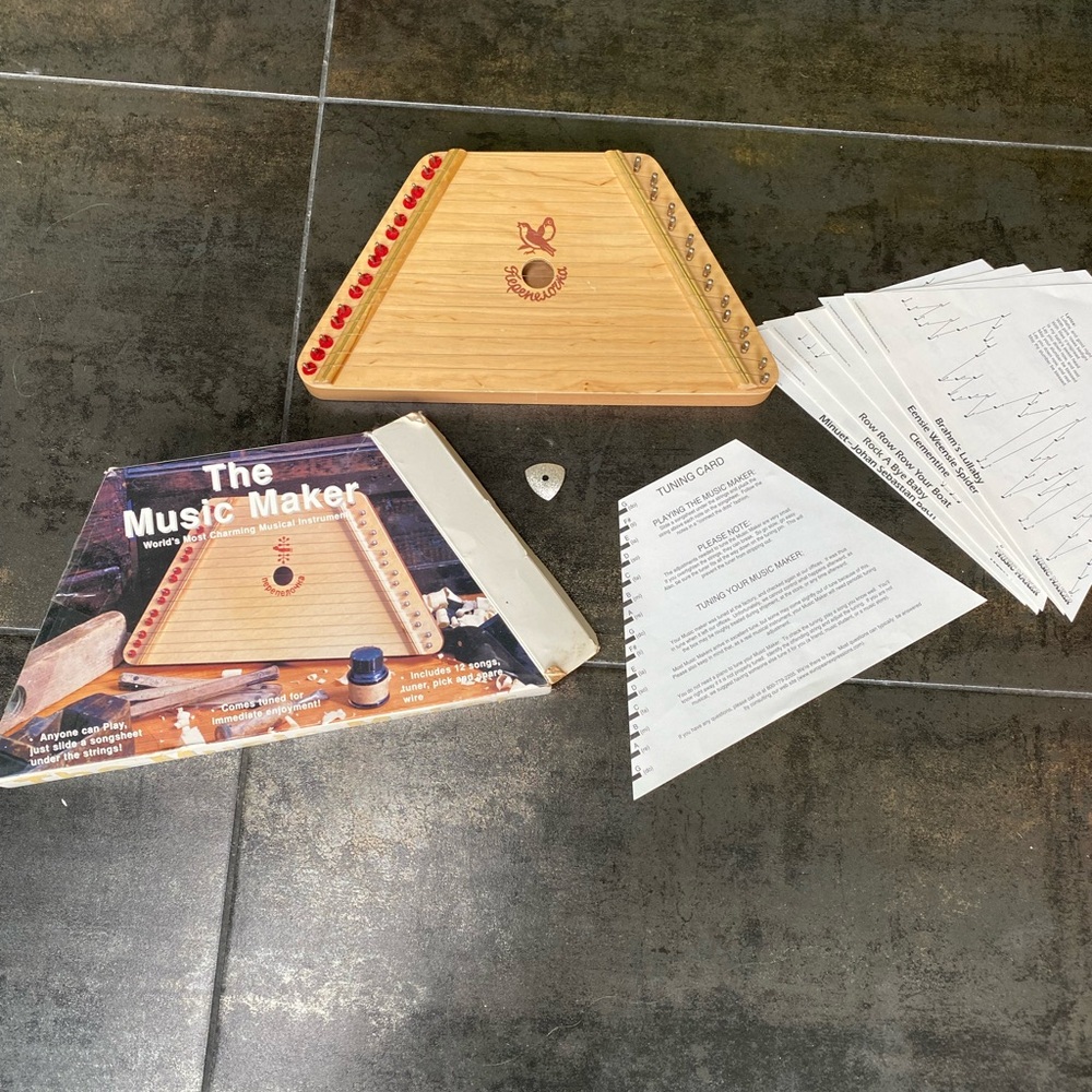 The Music Maker Lap Harp